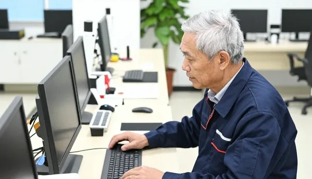 软件开发在多场景中的适用条件分析